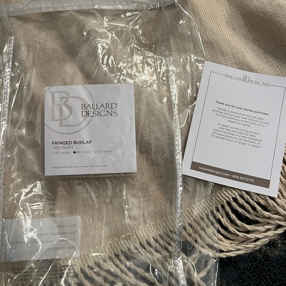 Ballard Designs - Fringe Burlap Treeskirt - 60 inch round‎ - Picture 3 of 6